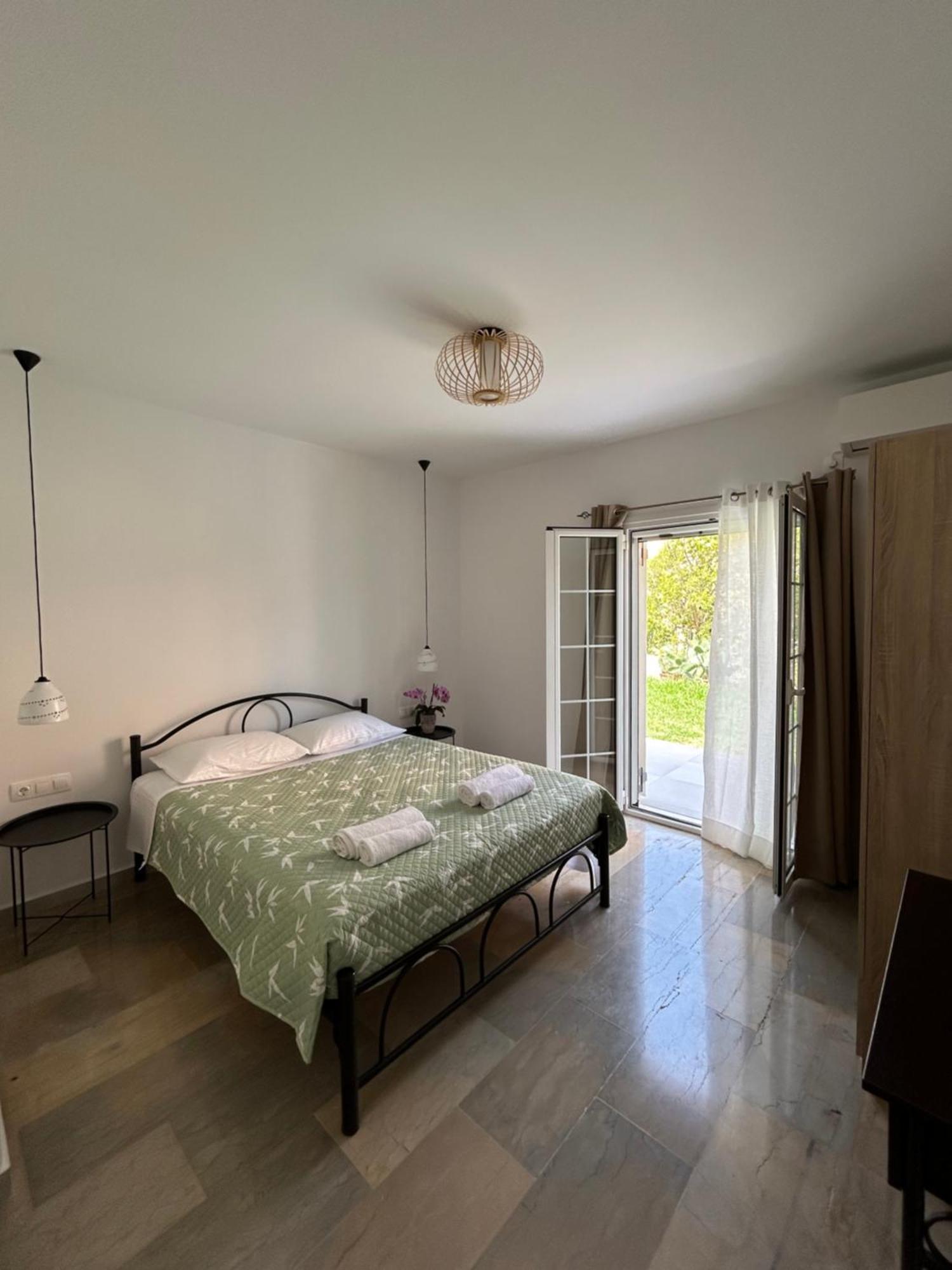 Mitsos House *